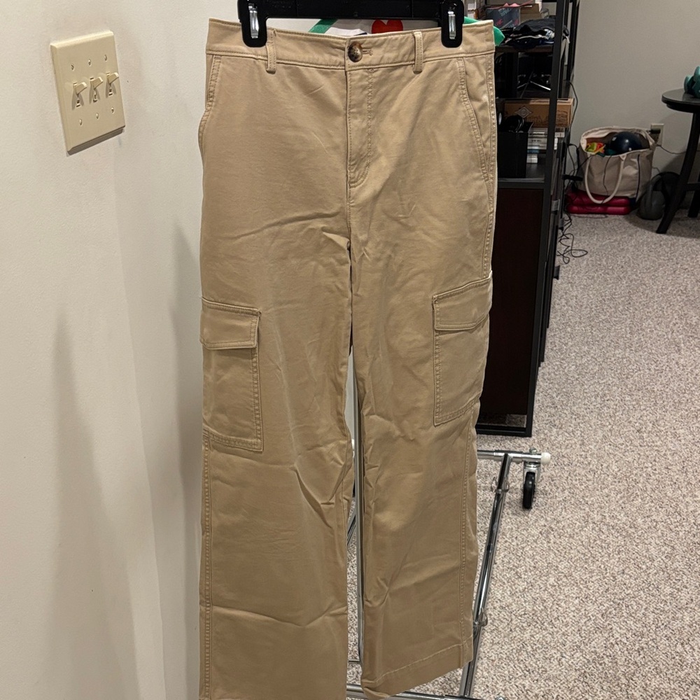 LOFT Women’s Beige Cargo Pants